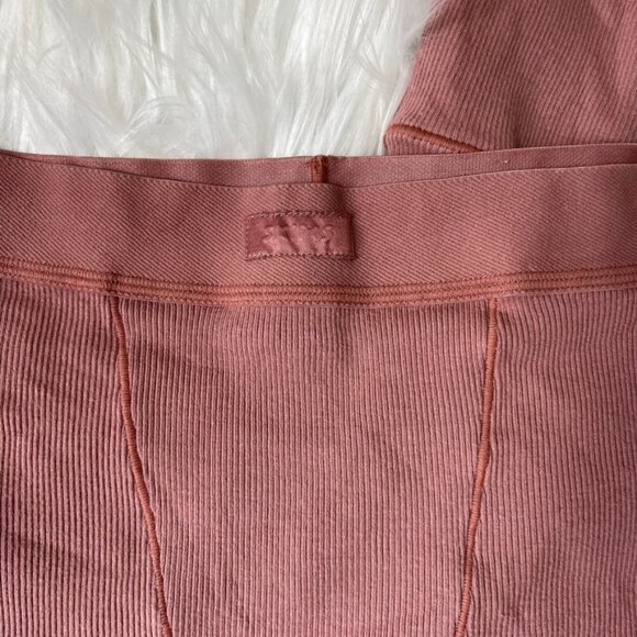 Skims Pink Leggings Women's Small - Picture 4 of 8